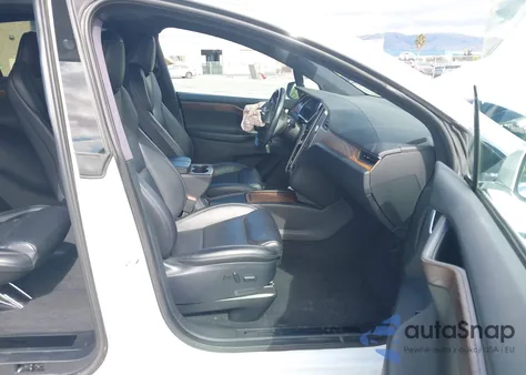 2020 Tesla Model X Long Range Dual Motor All-Wheel Drive/Long Range Plus Dual Motor All-Wheel Drive z USA, uszkodzony, nr VIN 5YJXCBE21LF249974